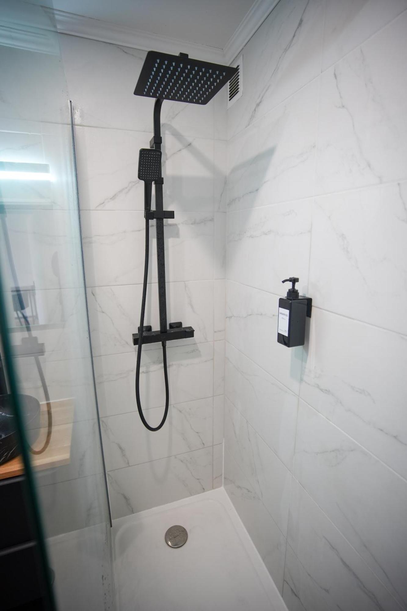 Keyless Appartement Moderne Et Spacieux 90 M2 Parking Шевили-Лару Екстериор снимка